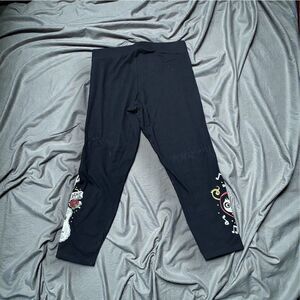 Torrid Disney Pixar Coco Crop Pants Size 1 Recuerdame Graphic NWT